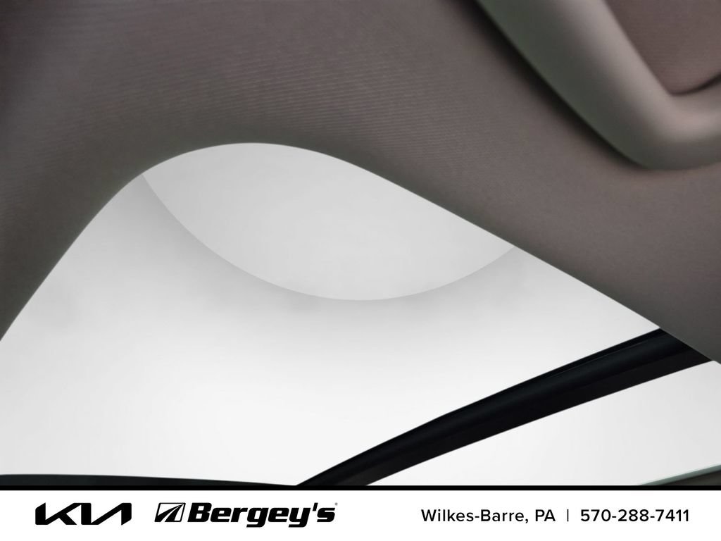 Certified 2023 Kia Sorento SX AWD/4WD image 24
