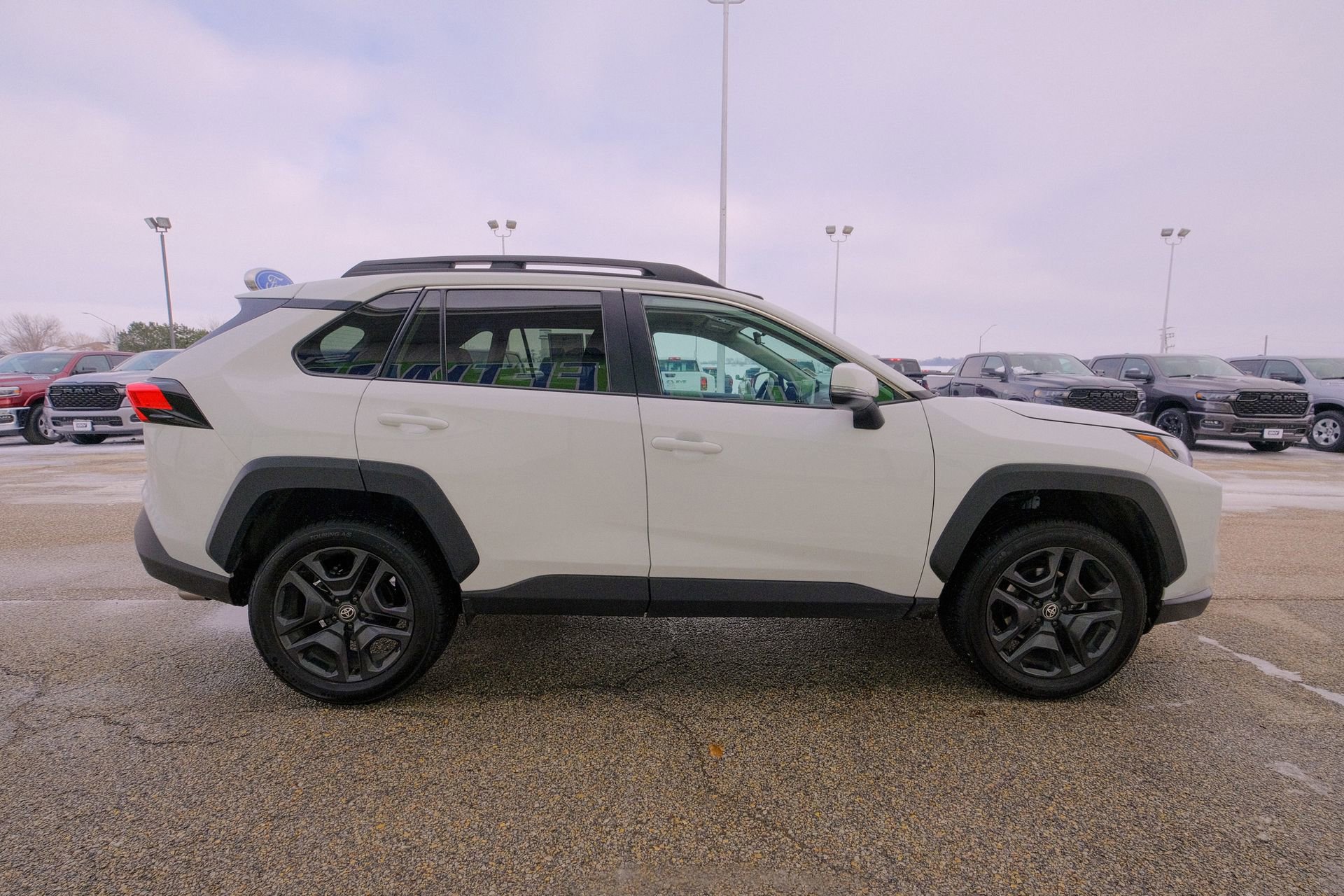 Used 2024 Toyota RAV4 Adventure image 10