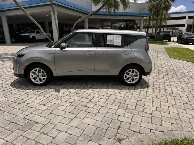 Used 2024 Kia Soul LX w/ Option Group 015 FWD image 33