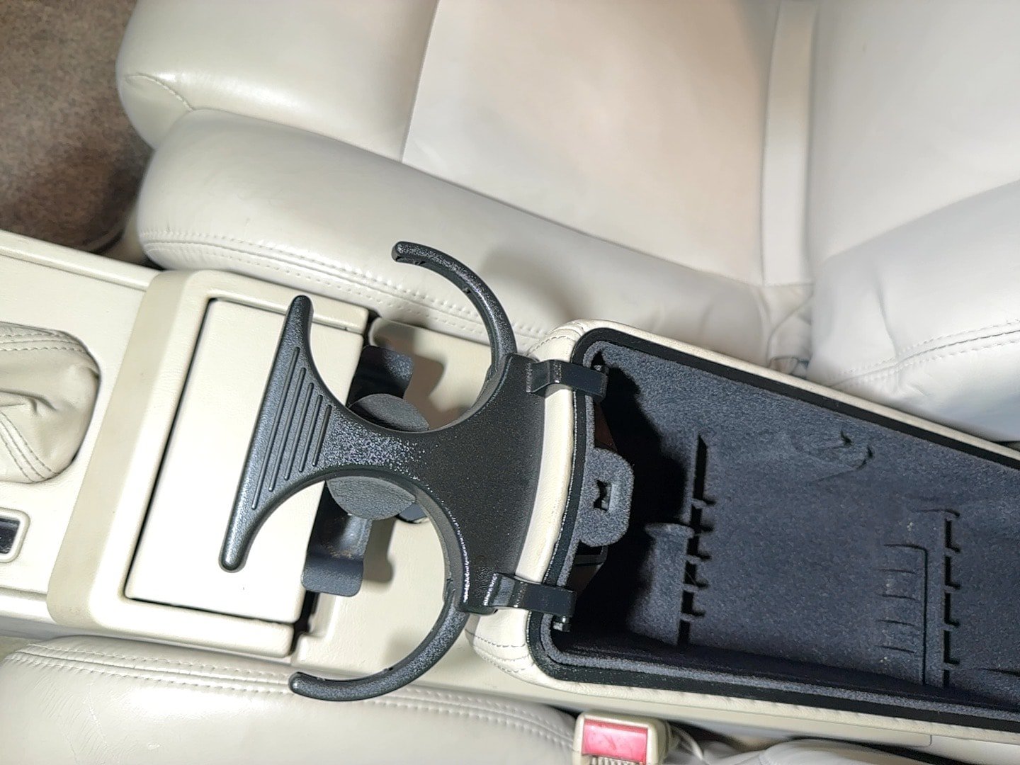 Used 1993 Cadillac Allante FWD image 44