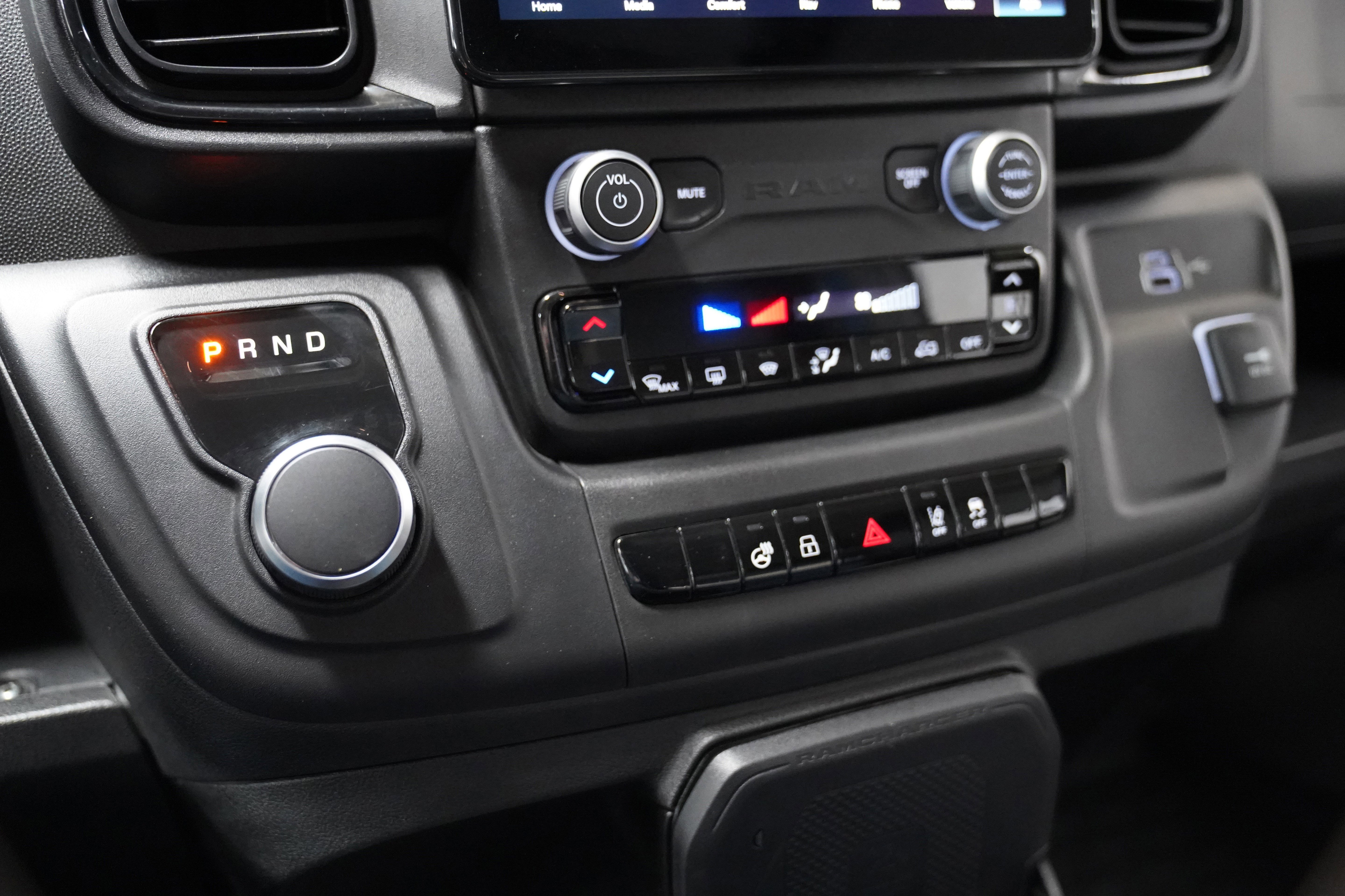 Used 2024 RAM ProMaster 3500 w/ Delivery Van Package image 28