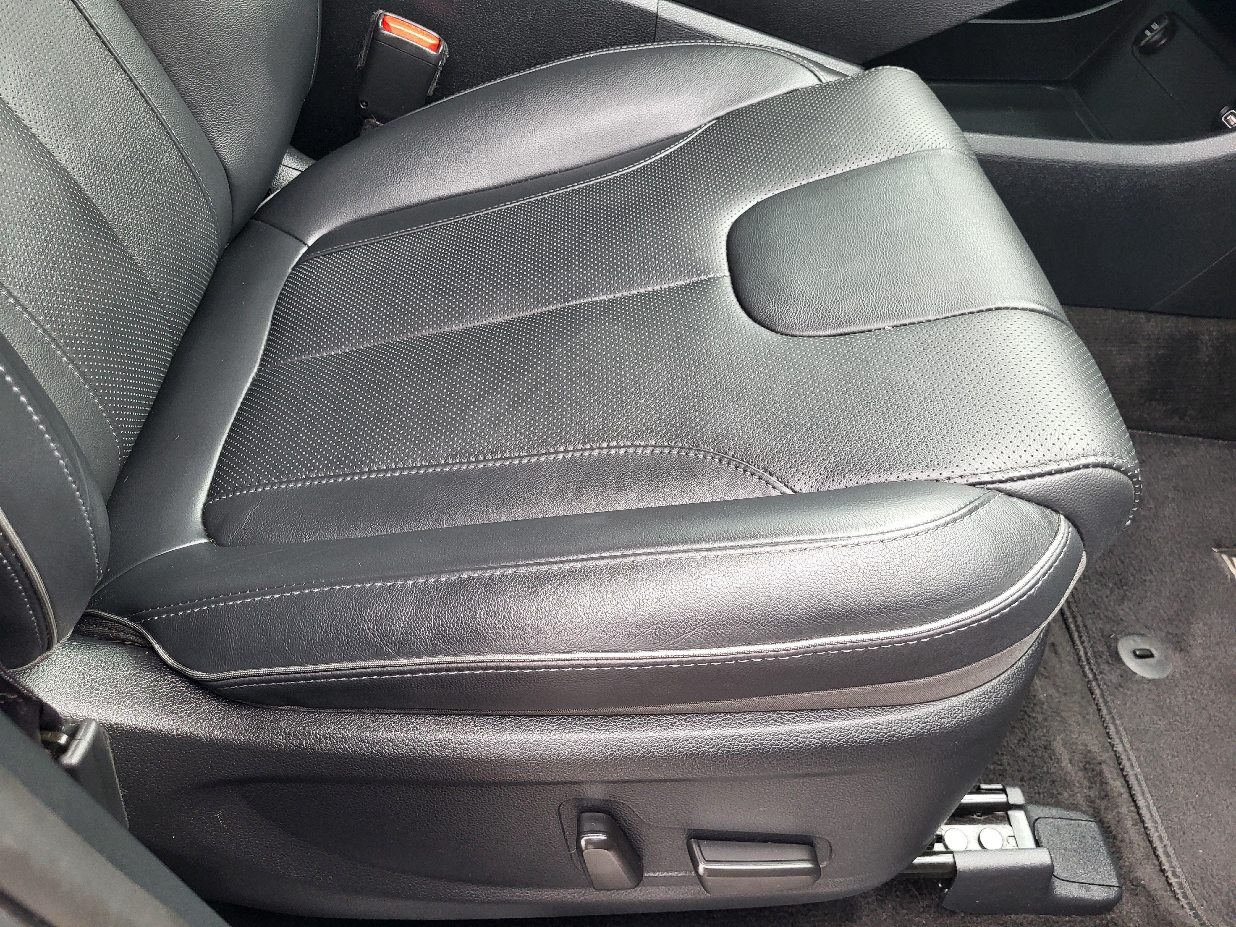 Used 2021 Hyundai Santa Fe SEL Premium AWD/4WD image 19