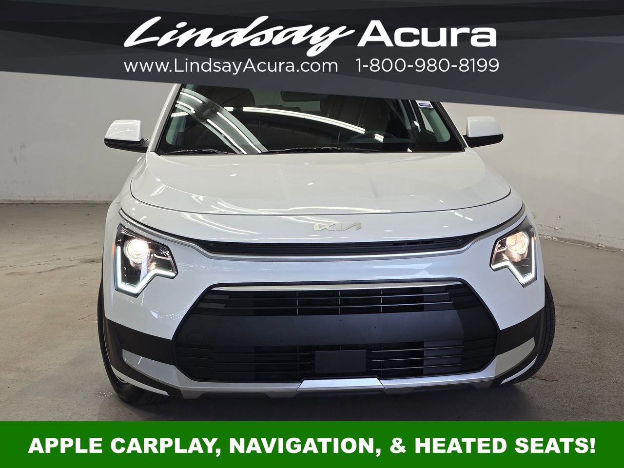 Used 2025 Kia Niro EX image 2