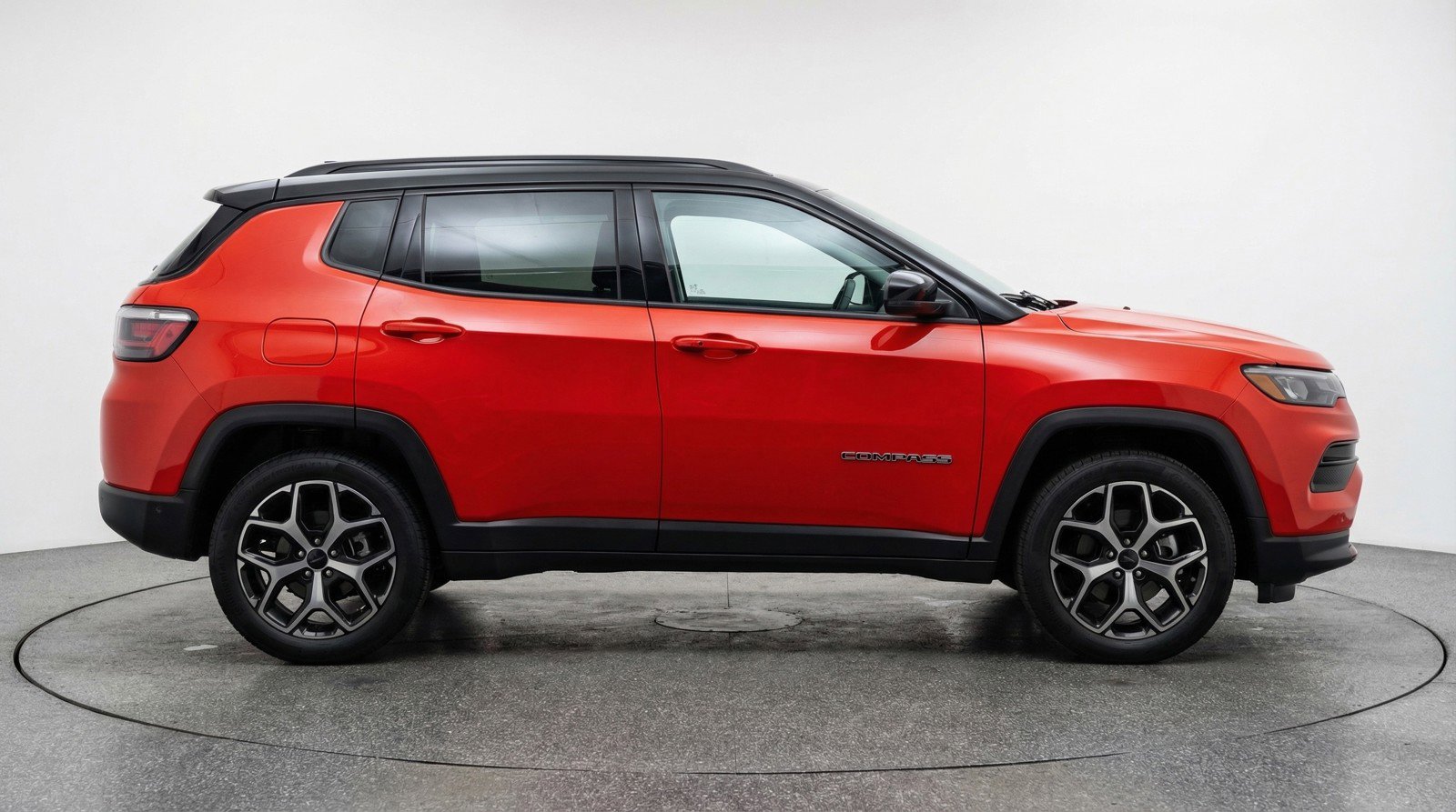 Used 2025 Jeep Compass Limited image 11