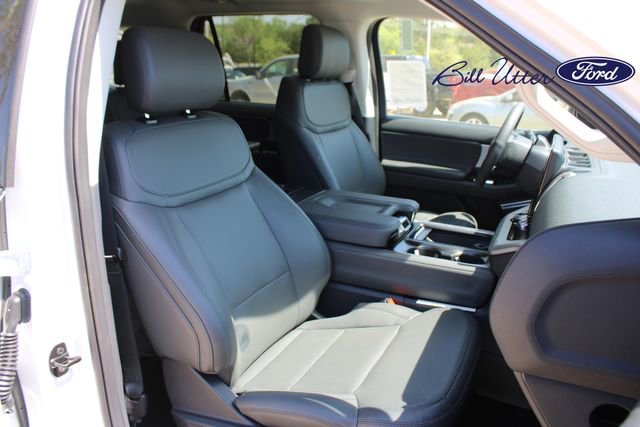 New 2026 Ford Expedition Active image 7