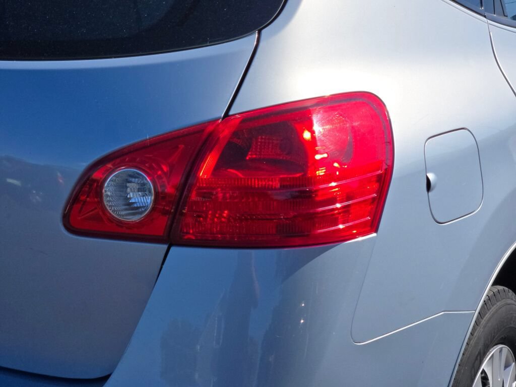 Used 2014 Nissan Rogue S FWD image 14