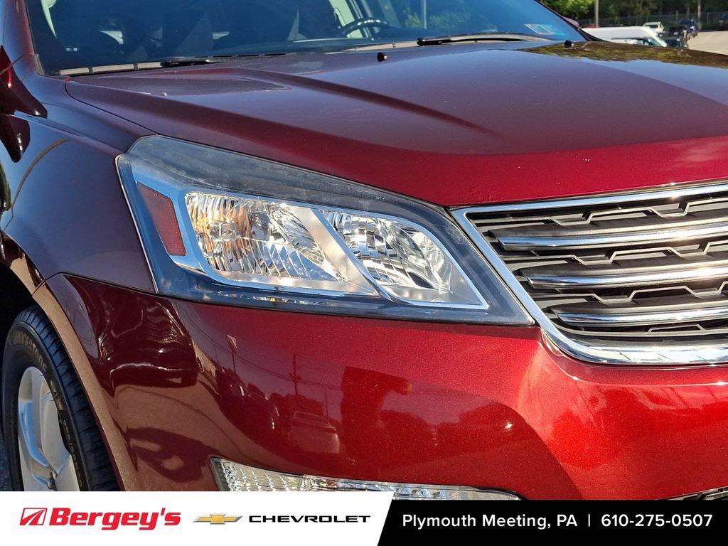 Used 2017 Chevrolet Traverse LT w/ Style and Technology Package AWD/4WD image 11