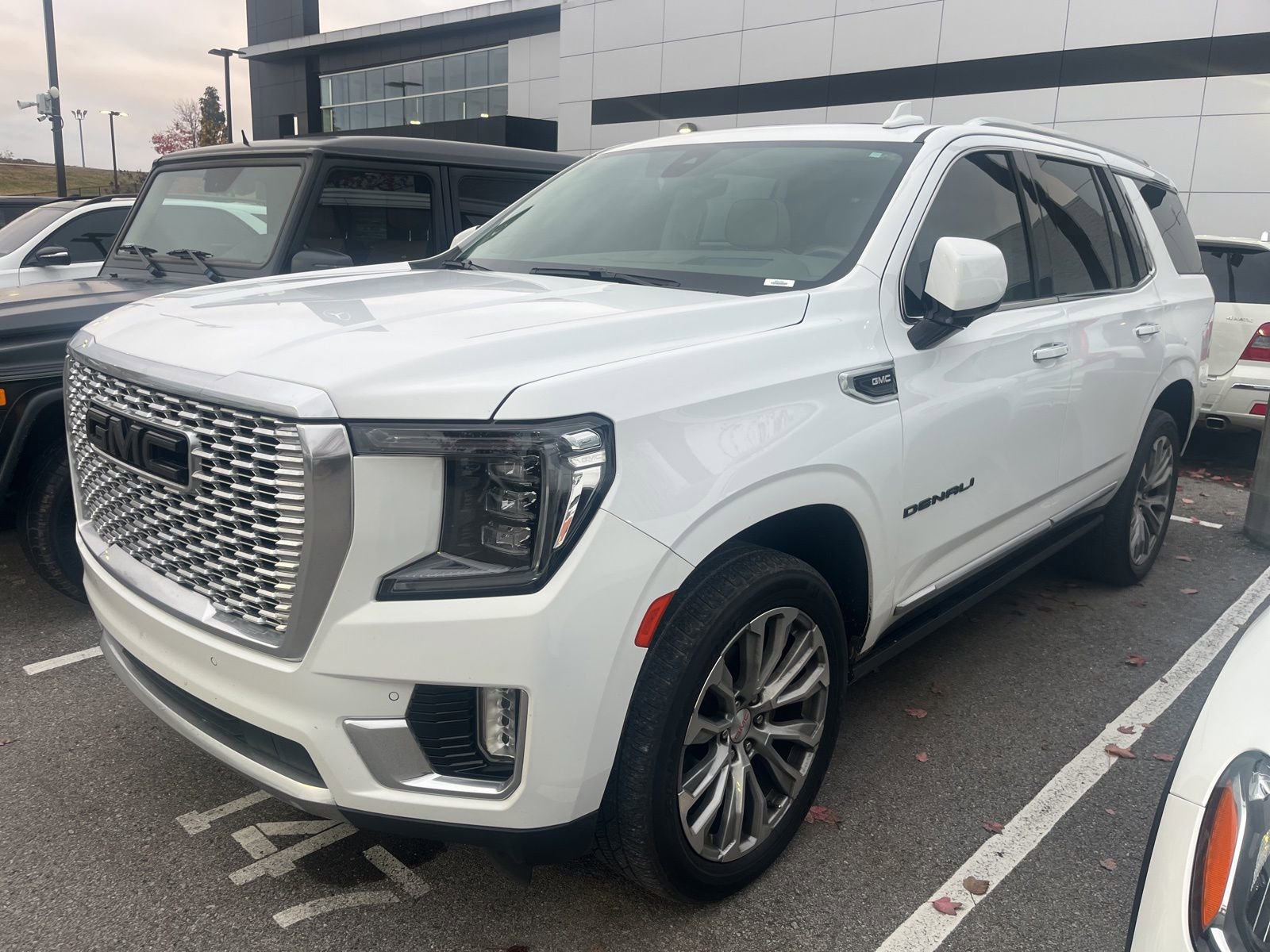 Used 2021 GMC Yukon Denali w/ Denali Ultimate Package image 3