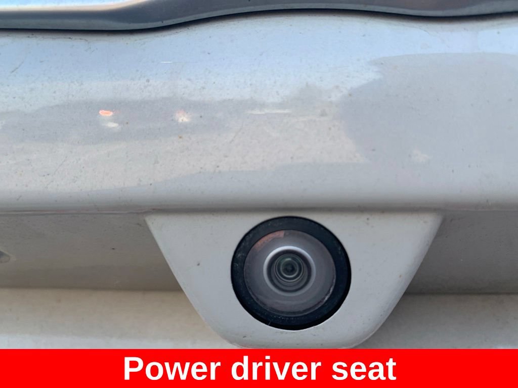 Used 2017 Chrysler Pacifica Touring-L Plus FWD image 12