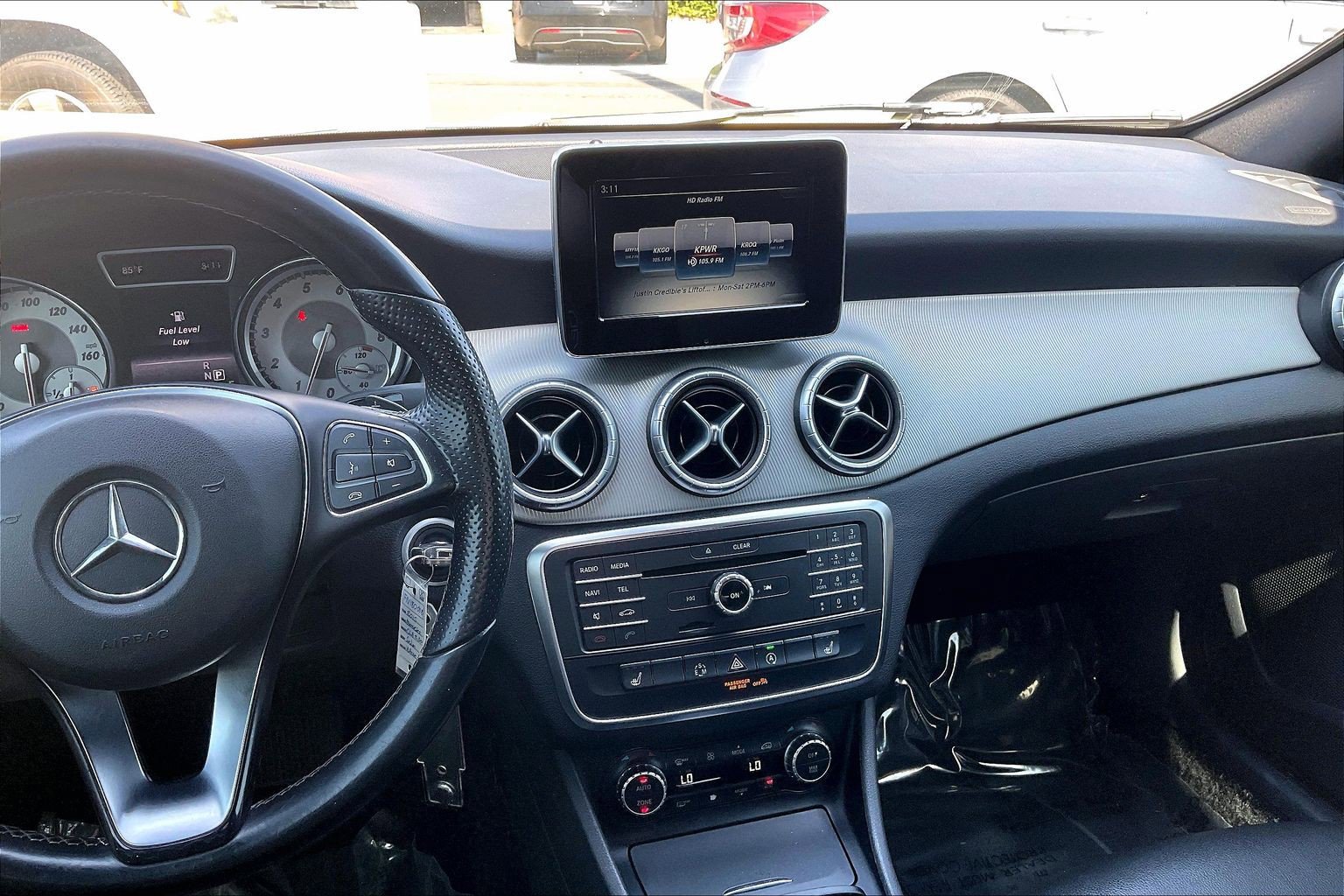 Used 2015 Mercedes-Benz CLA 250 image 6