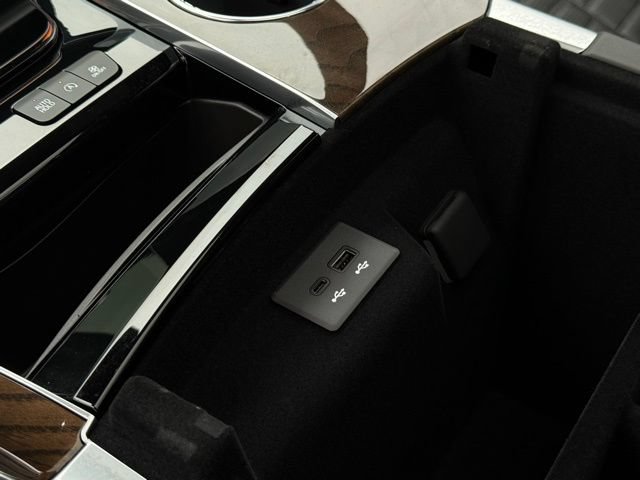 Used 2026 Cadillac Escalade Platinum Sport AWD/4WD image 49