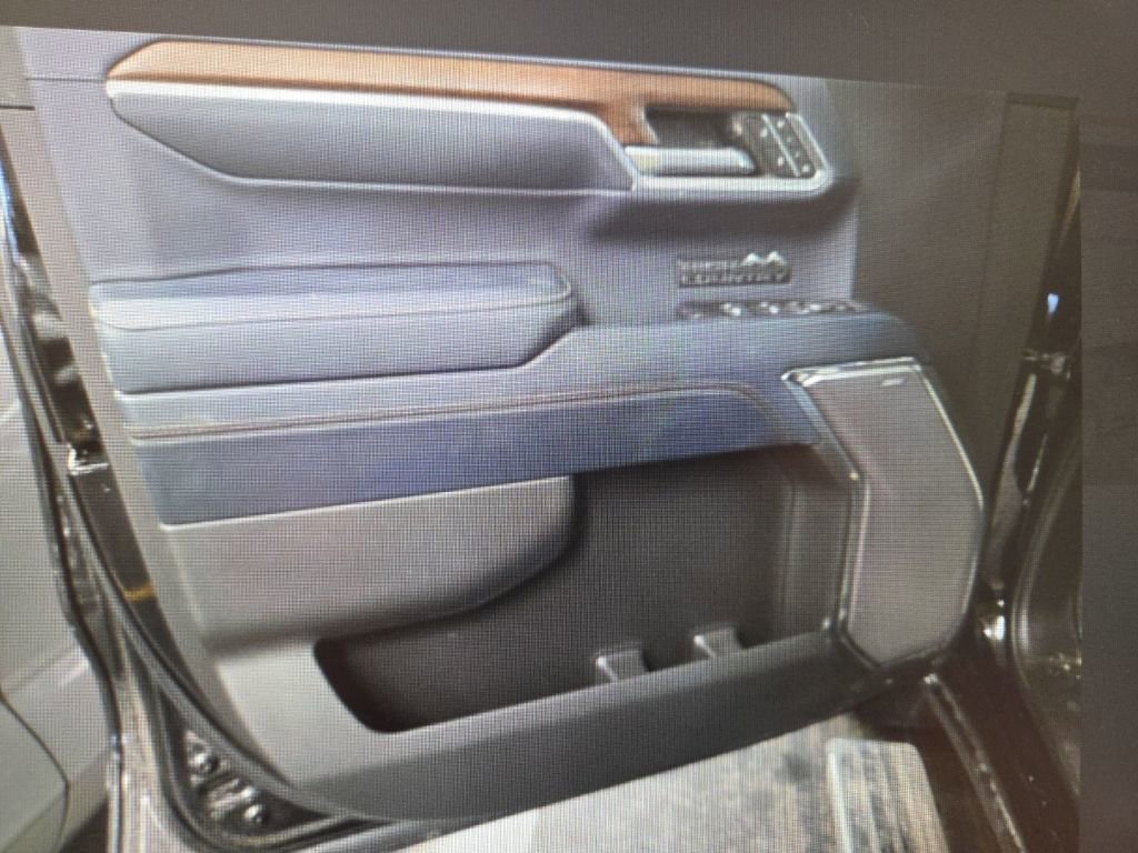 Used 2023 Chevrolet Silverado 1500 High Country w/ High Country Premium Package image 12