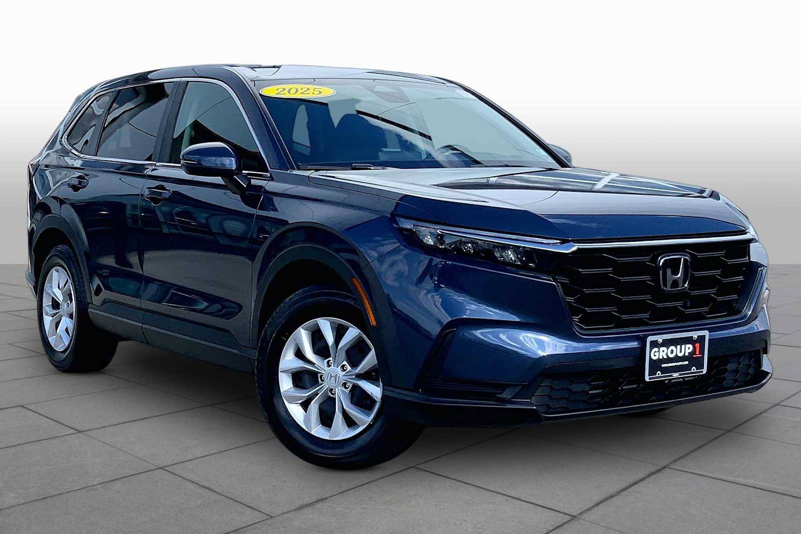Used 2025 Honda CR-V LX image 2