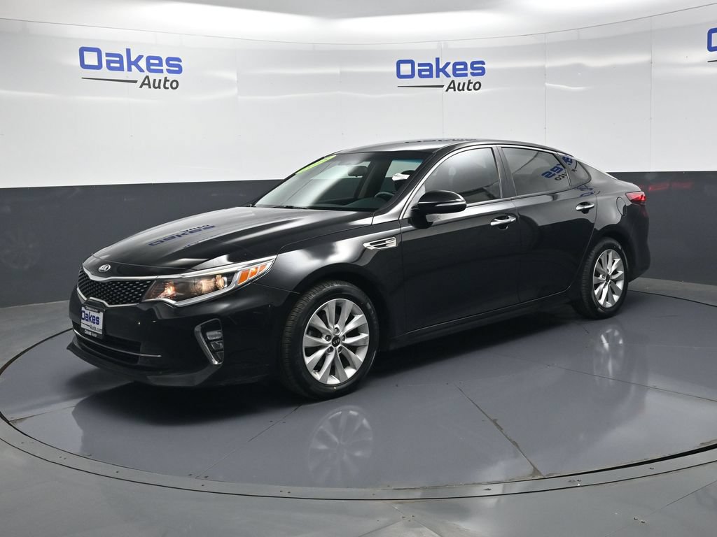 Used 2018 Kia Optima S FWD image 3