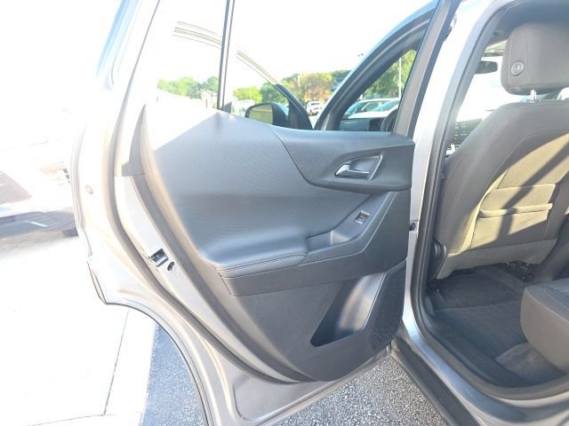 Used 2026 Chevrolet Equinox LT AWD/4WD image 25