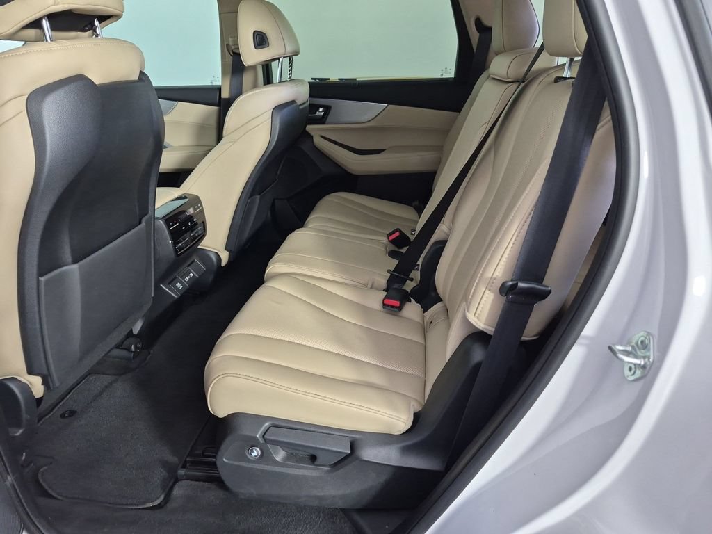 Used 2024 Acura MDX w/ Technology Package FWD image 32