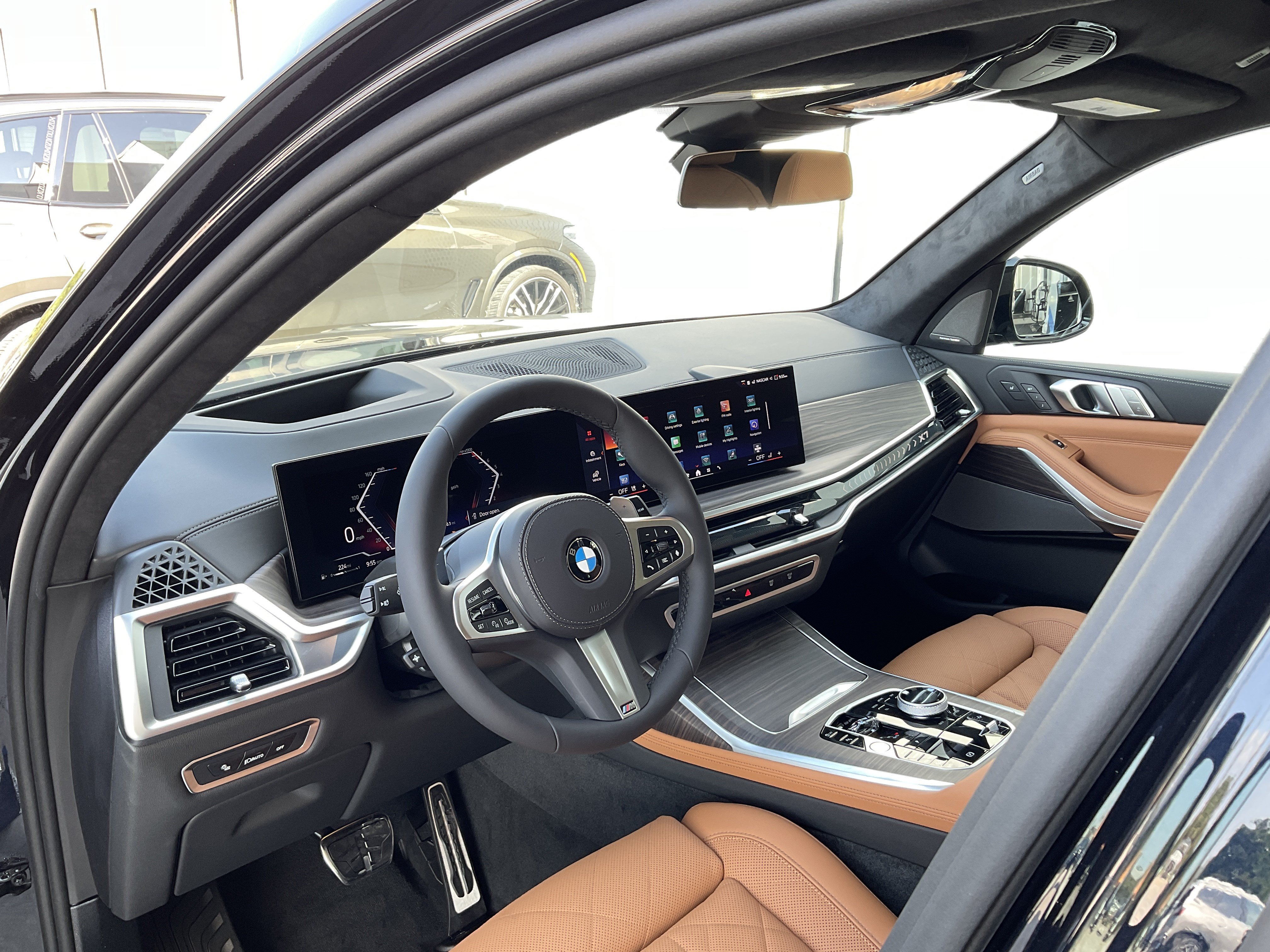 New 2027 BMW X7 xDrive40i w/ Executive Package AWD/4WD image 9