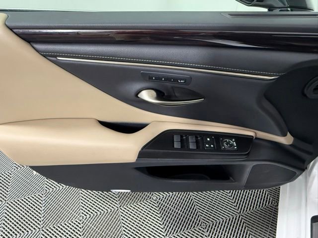 Used 2020 Lexus ES 350 w/ Premium Package FWD image 18