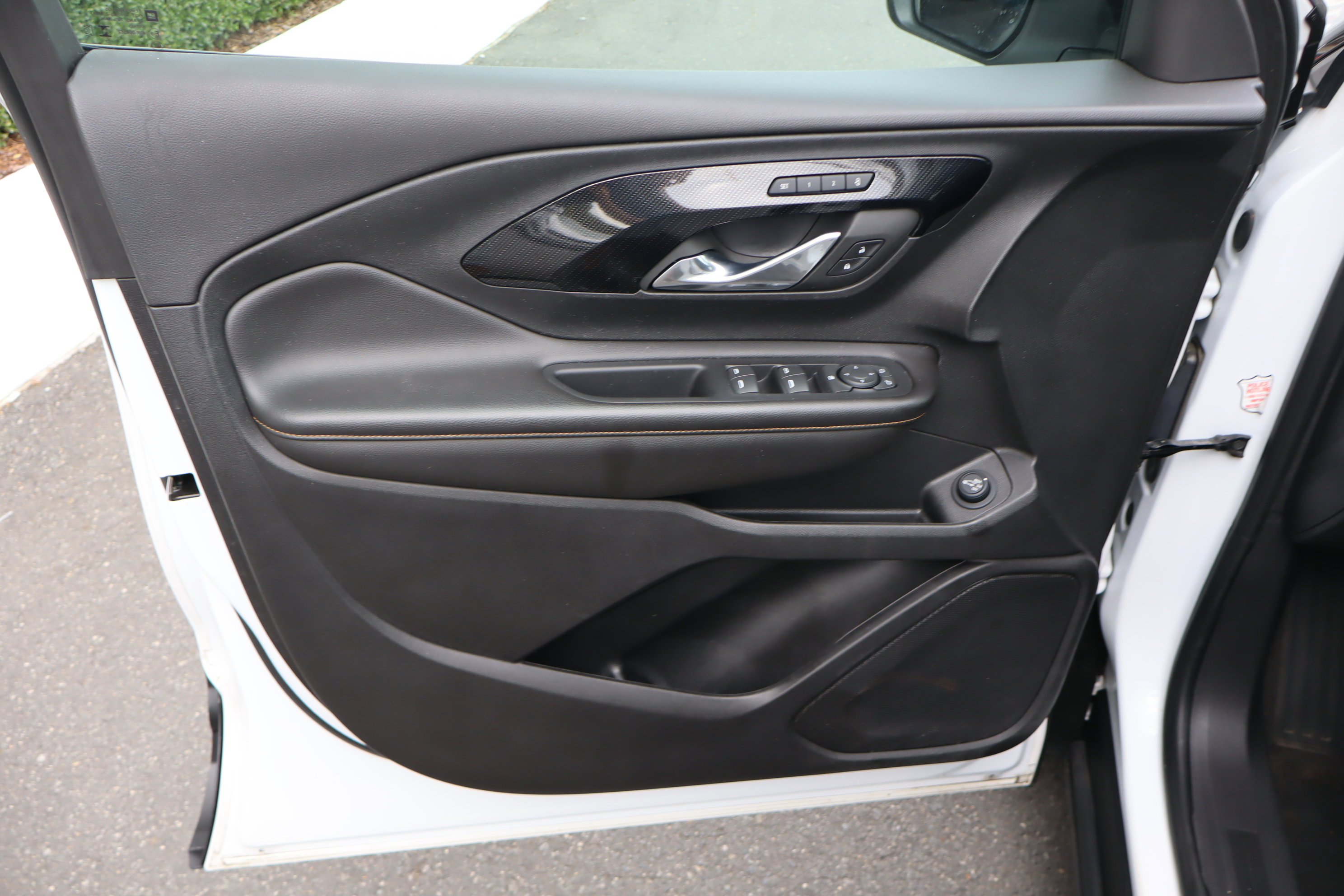 Certified 2023 GMC Terrain AT4 image 15