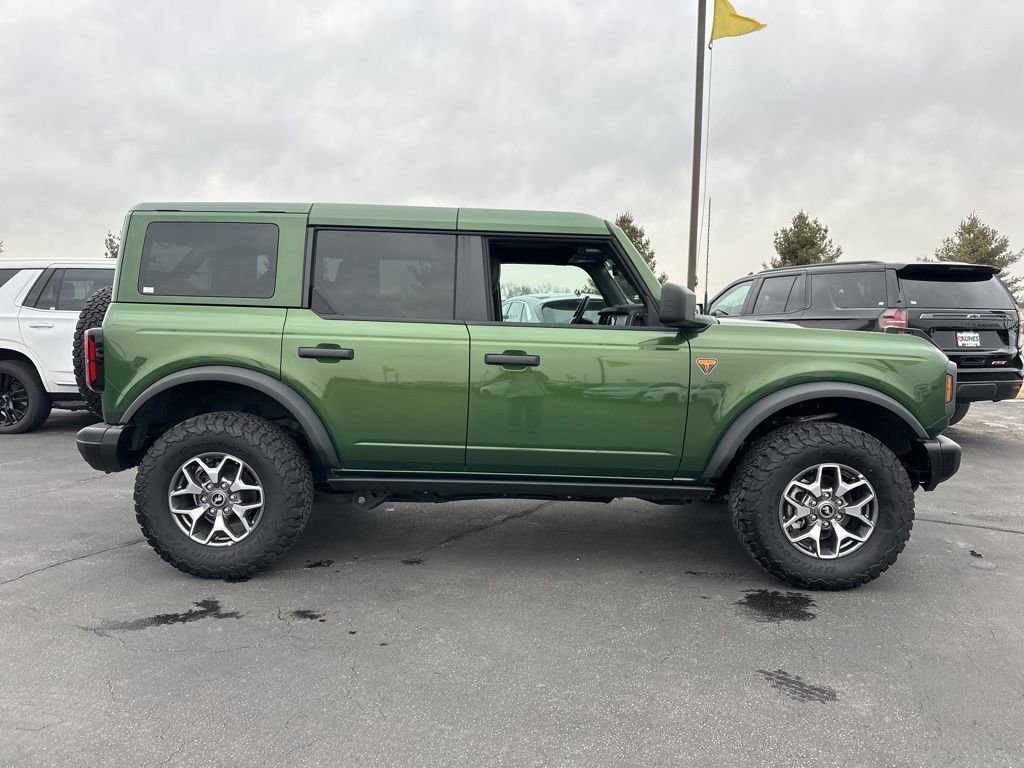 Used 2025 Ford Bronco Badlands image 4