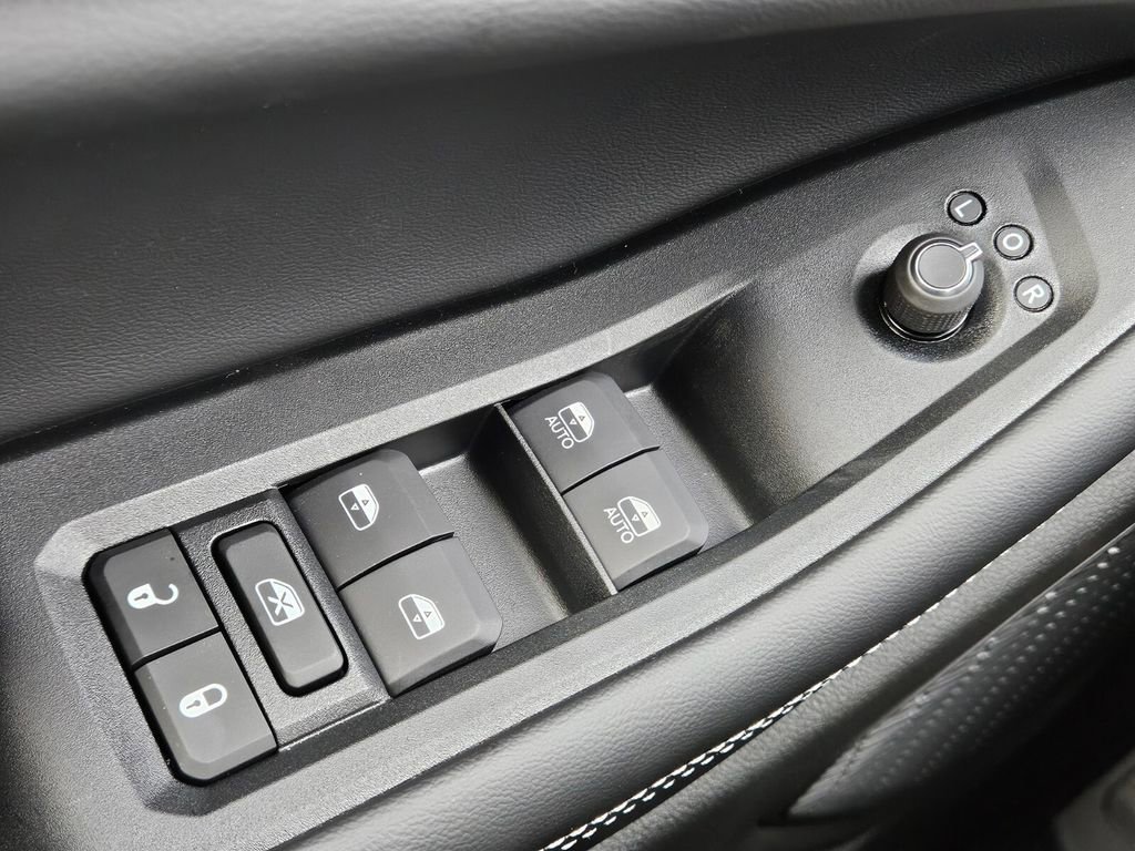 New 2025 Jeep Grand Cherokee Limited image 17