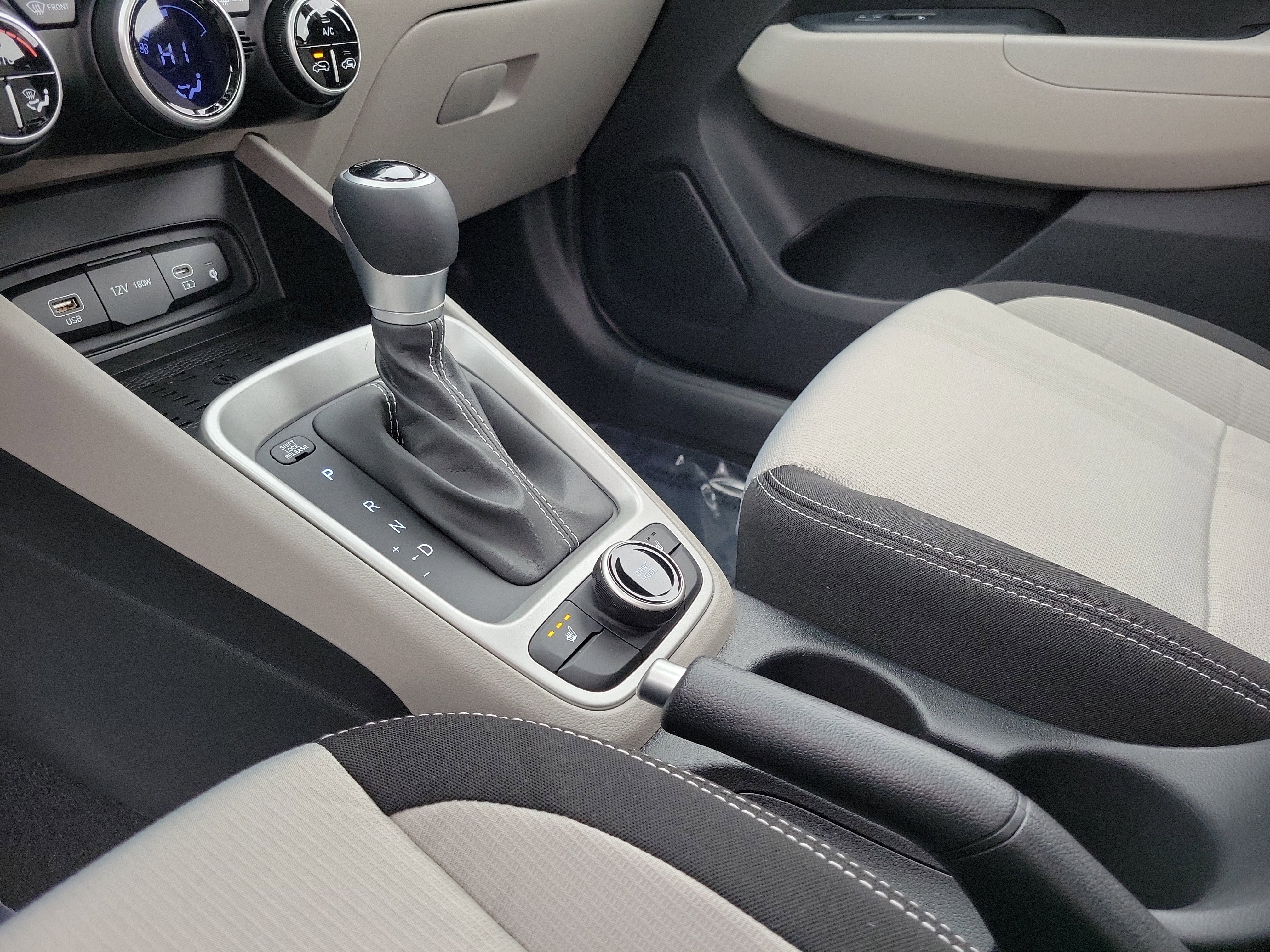 New 2026 Hyundai Venue SEL image 12