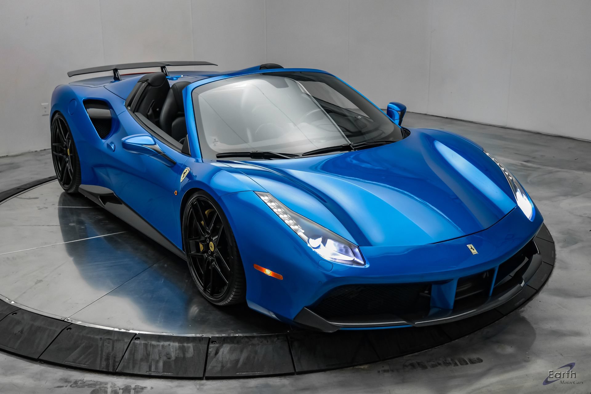 Used 2017 Ferrari 488 Spider RWD image 34