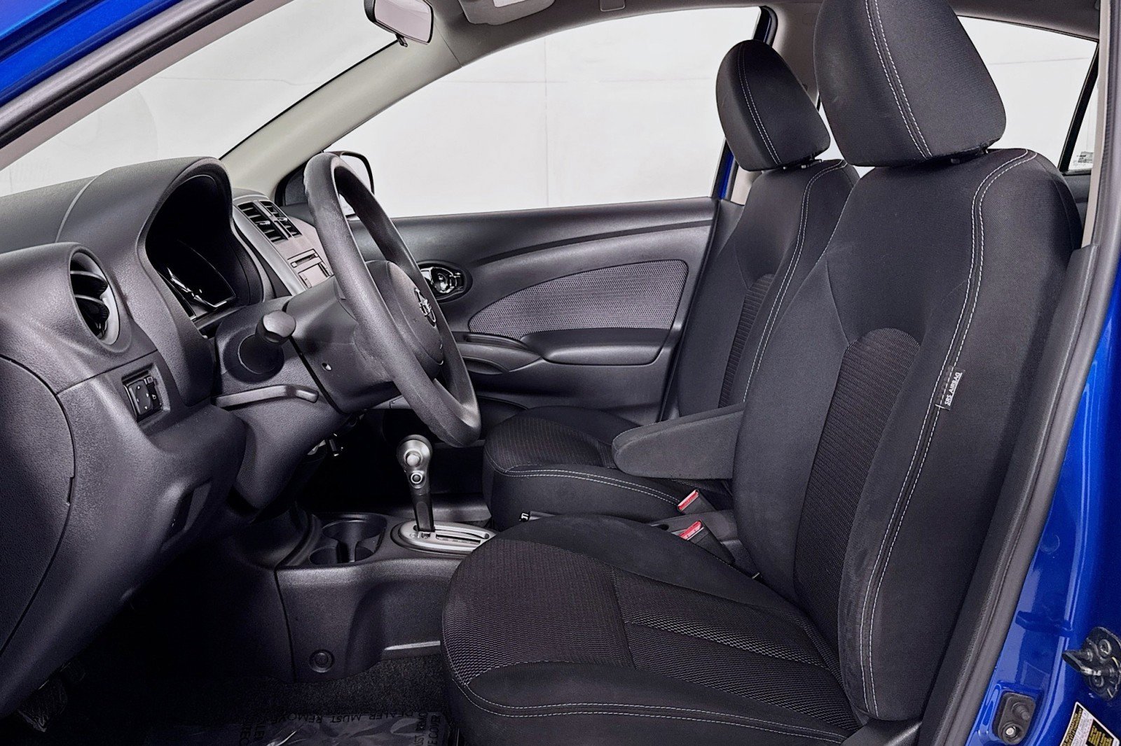 Used 2014 Nissan Versa SV w/ Convenience Package image 16