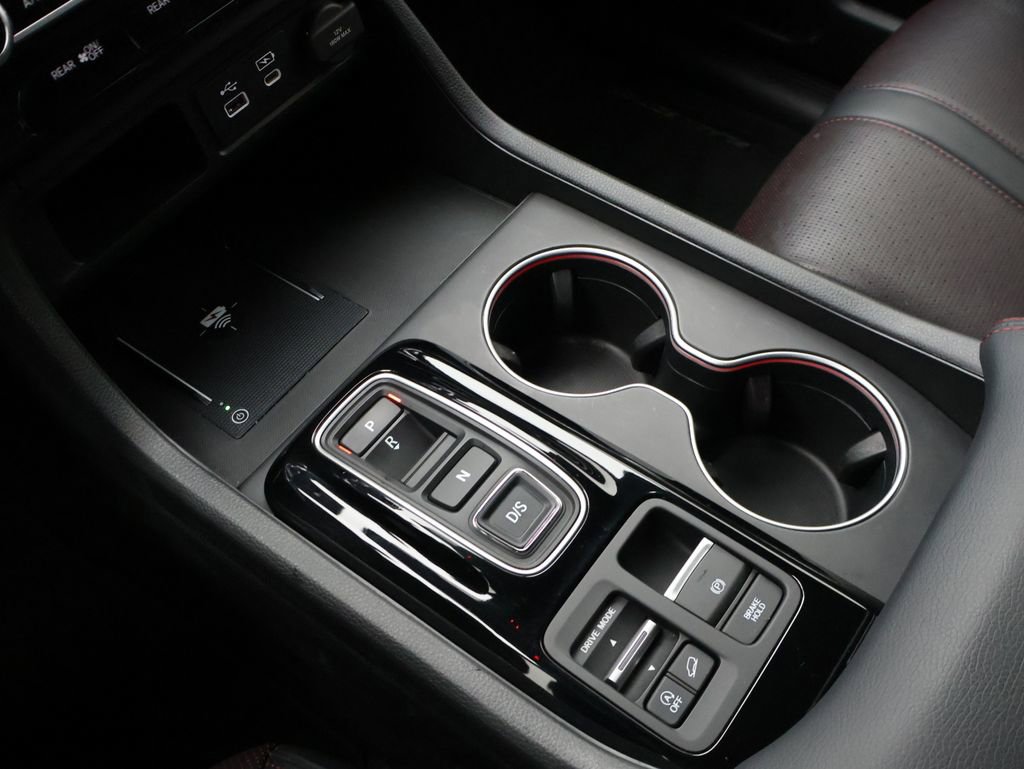 Certified 2025 Honda Pilot Black Edition image 25