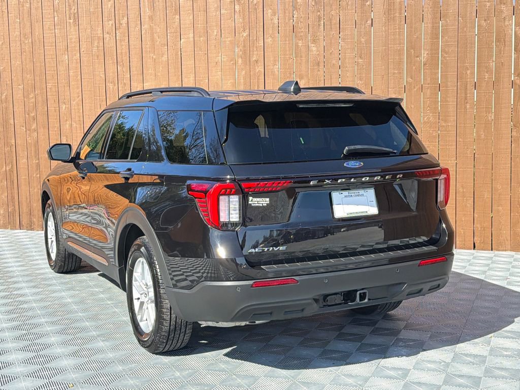 Used 2025 Ford Explorer Active image 19