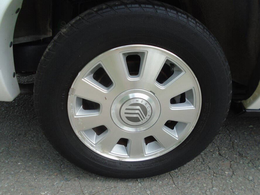 Used 2003 Mercury Grand Marquis LS RWD image 28