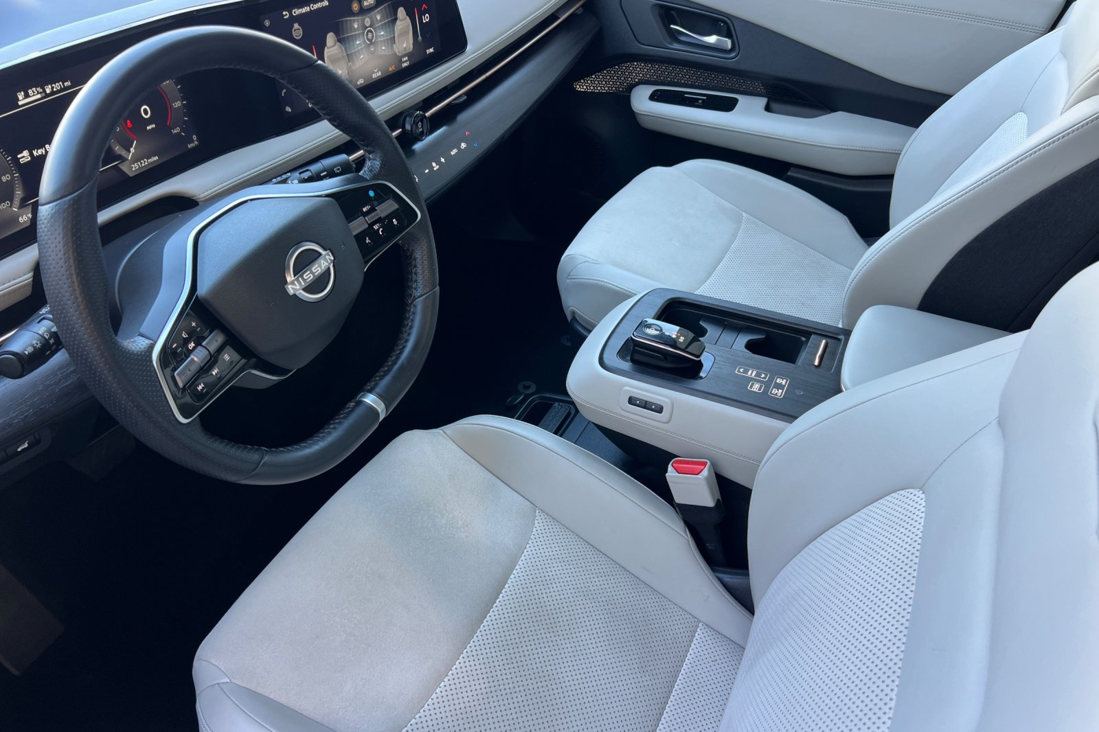 Certified 2023 Nissan Ariya FWD image 10