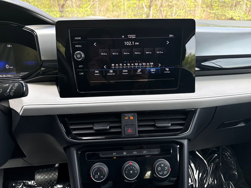 Used 2025 Volkswagen Taos S image 21