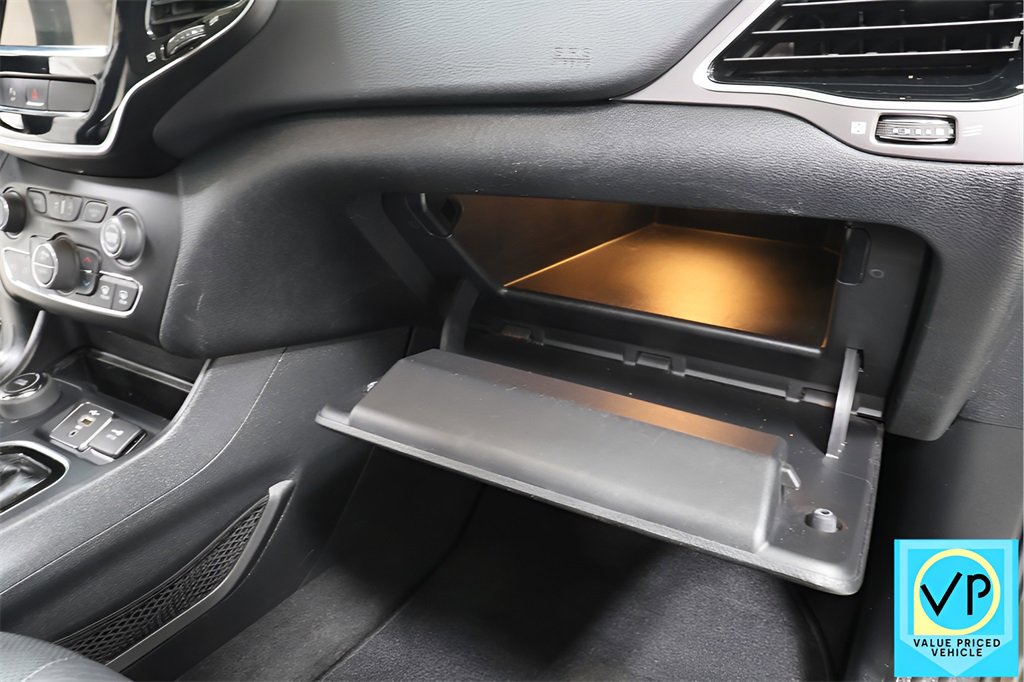 Used 2020 Jeep Cherokee Limited image 32