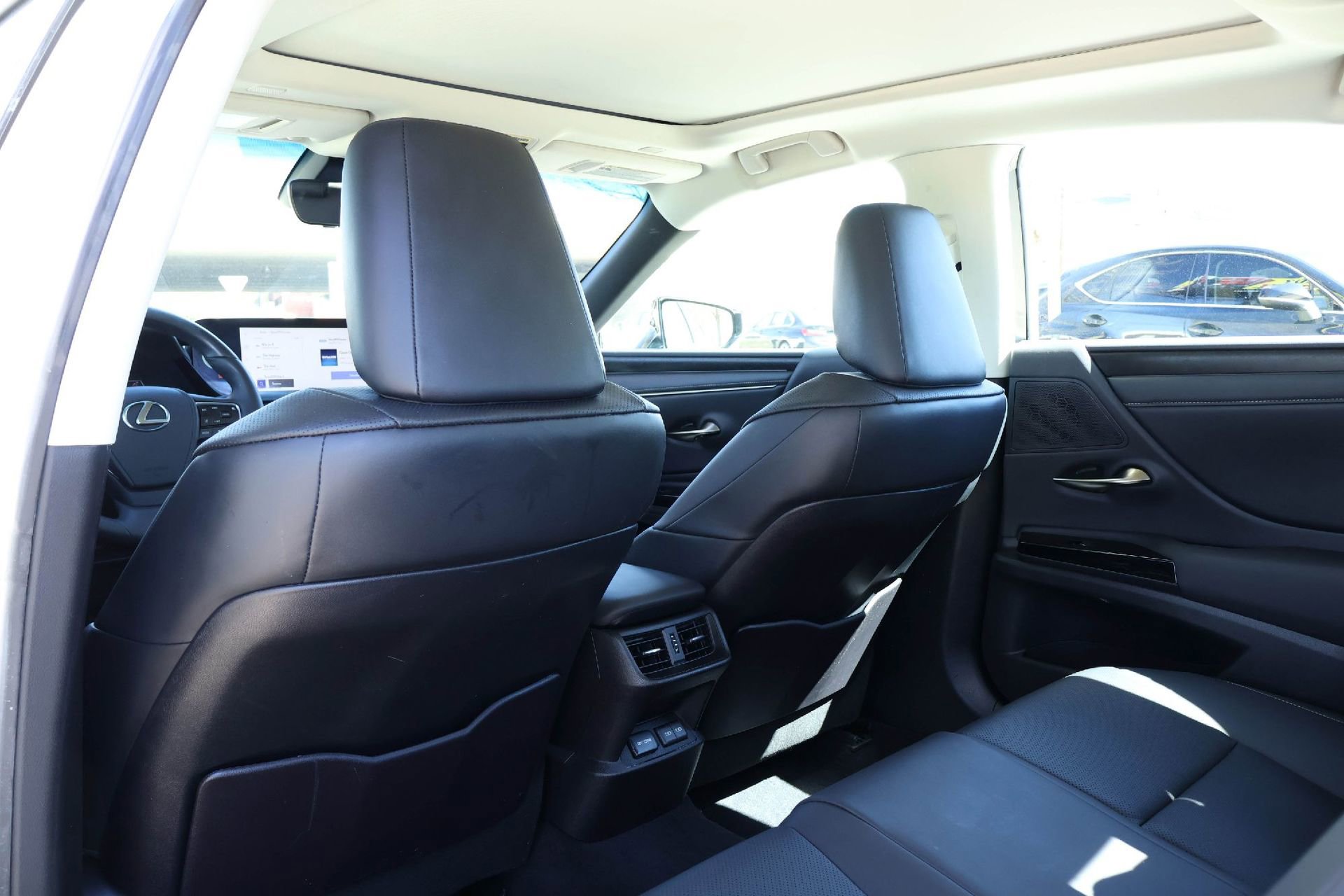 Used 2023 Lexus ES 350 w/ Premium Package image 12