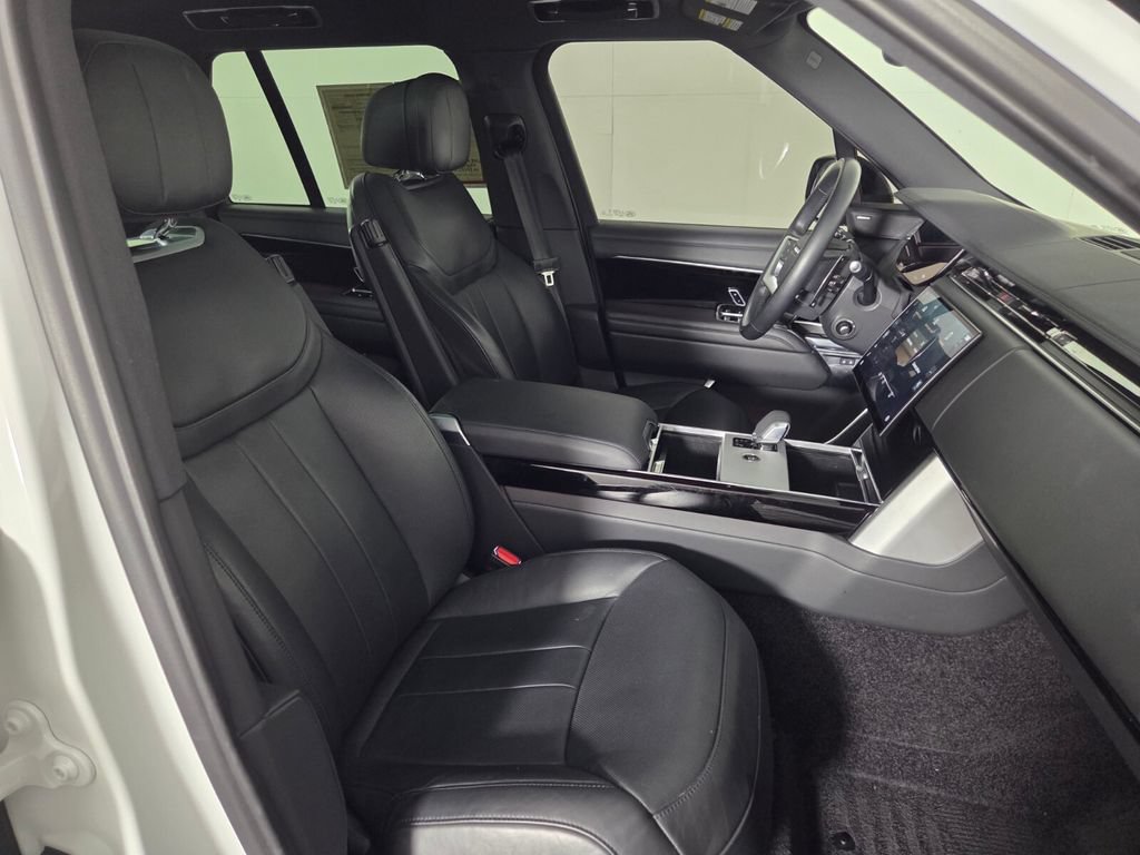 Used 2024 Land Rover Range Rover SE AWD/4WD image 32