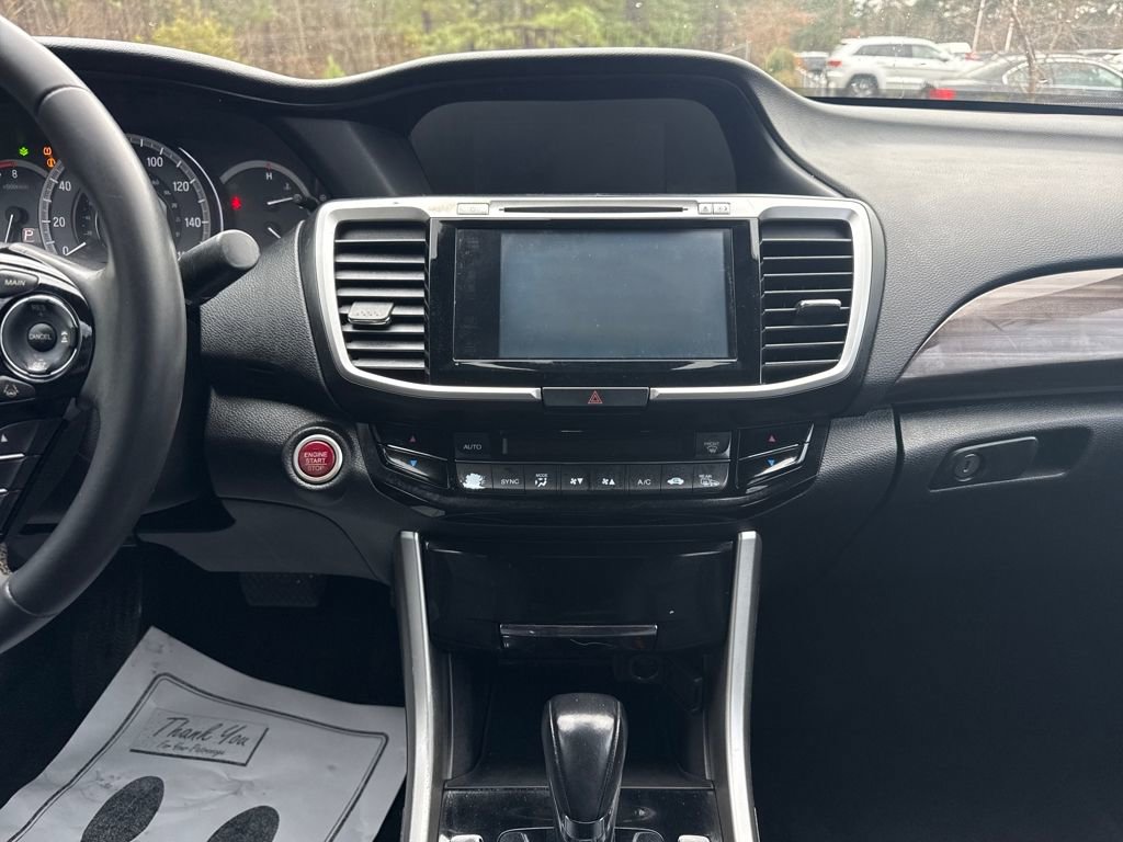 Used 2016 Honda Accord Touring image 17