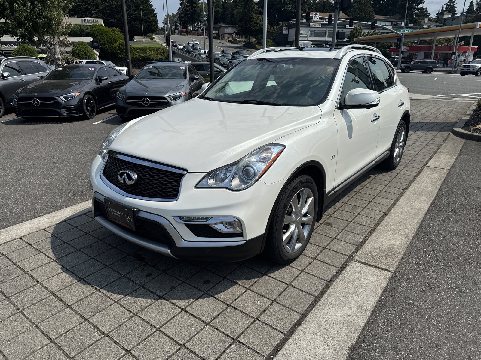 Used 2017 INFINITI QX50 AWD w/ Premium Plus Package image 1