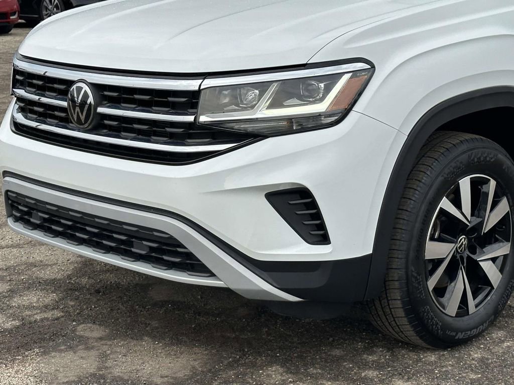Certified 2023 Volkswagen Atlas Cross Sport SE image 8