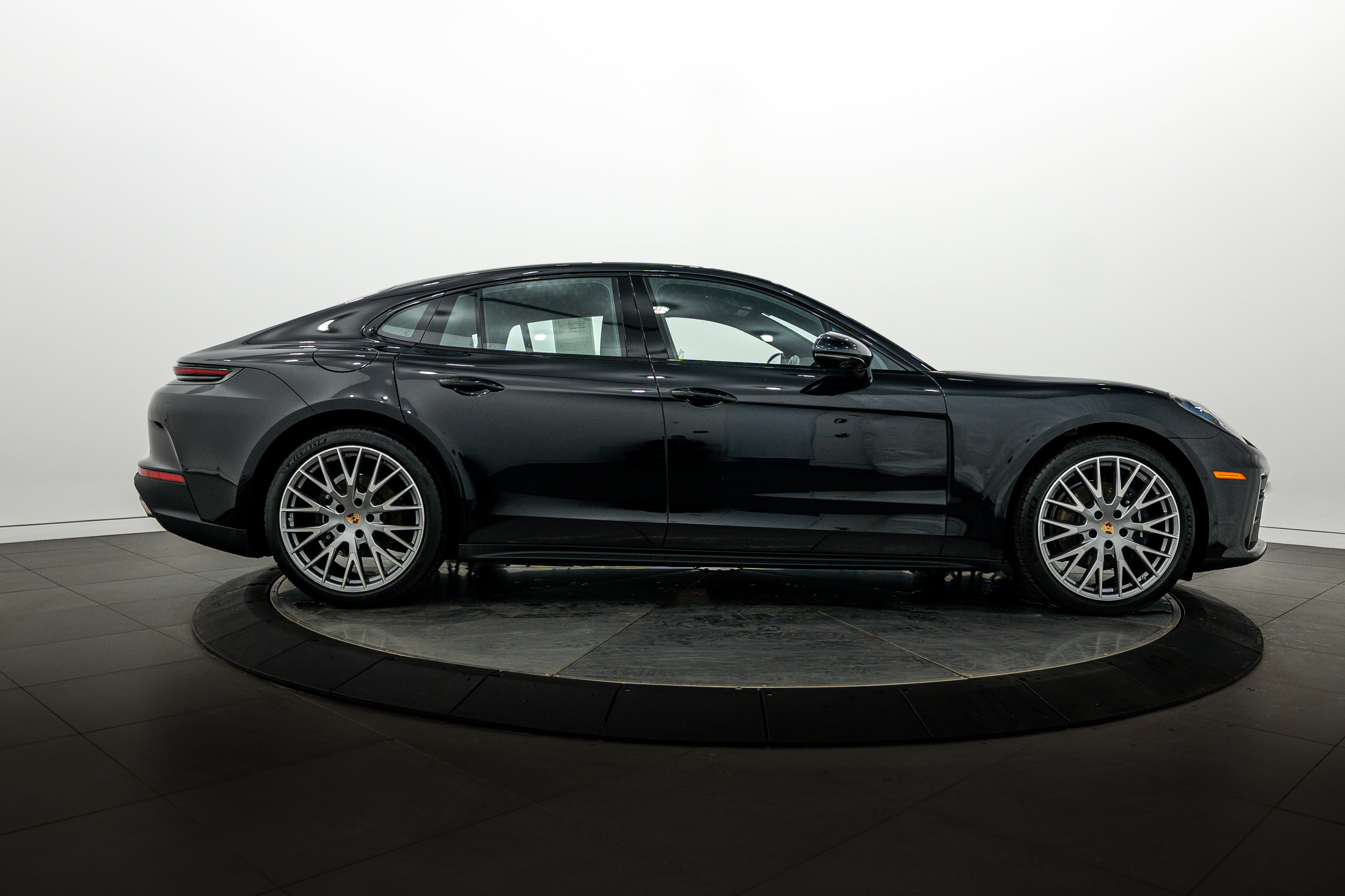 Certified 2026 Porsche Panamera 4 AWD/4WD image 8