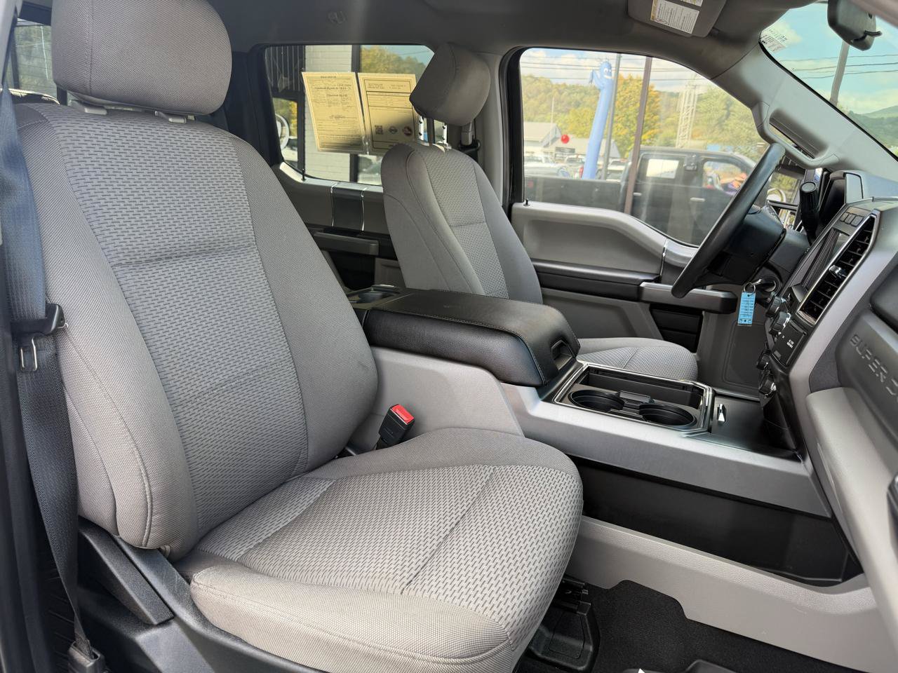 Used 2021 Ford F250 XLT w/ XLT Premium Package AWD/4WD image 17