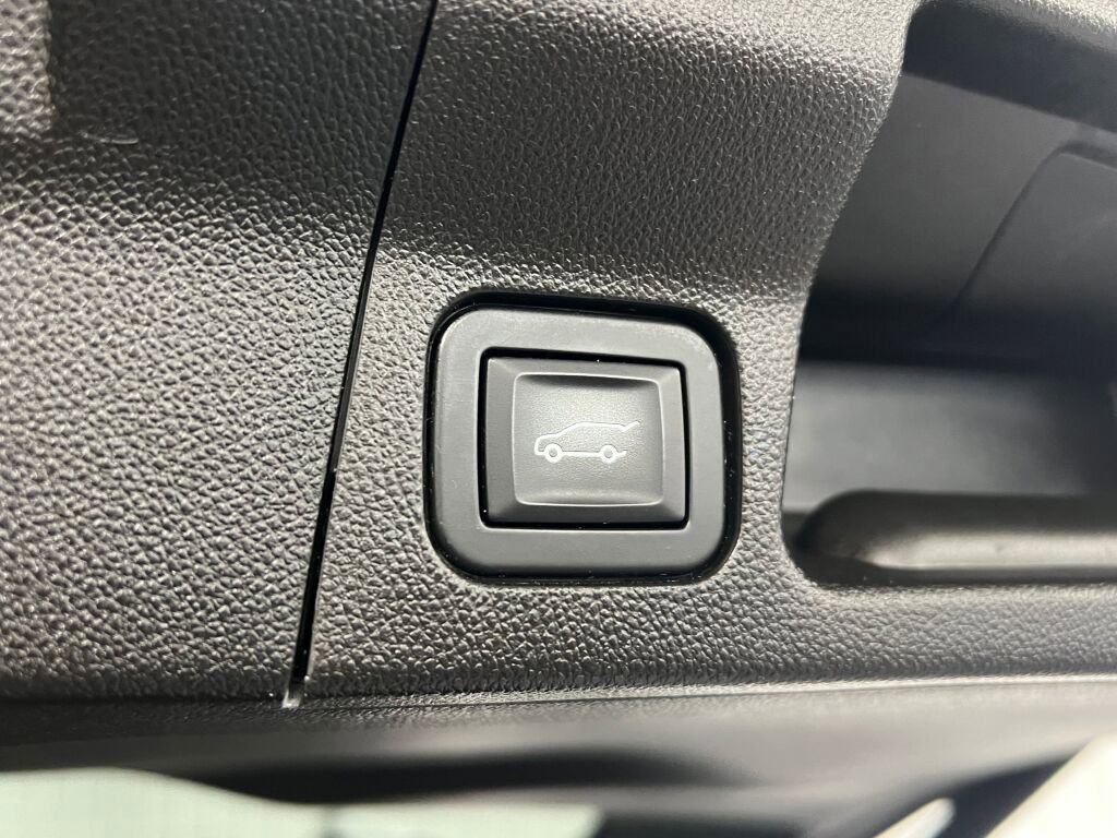 Used 2018 GMC Acadia SLT image 19