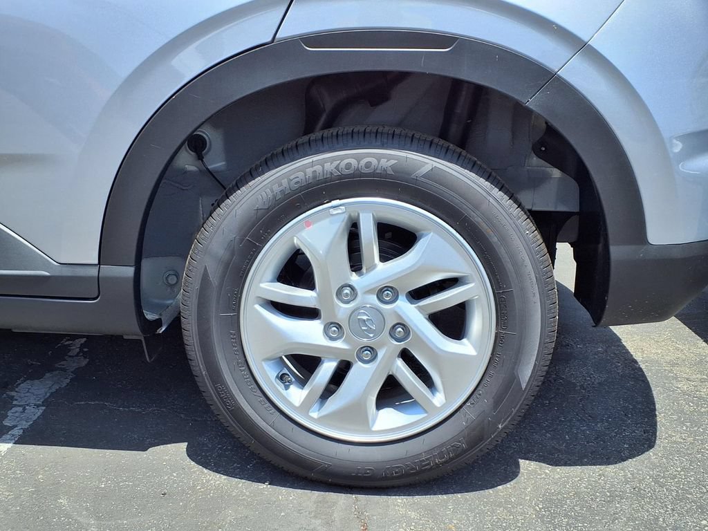 New 2026 Hyundai Venue SE FWD image 6