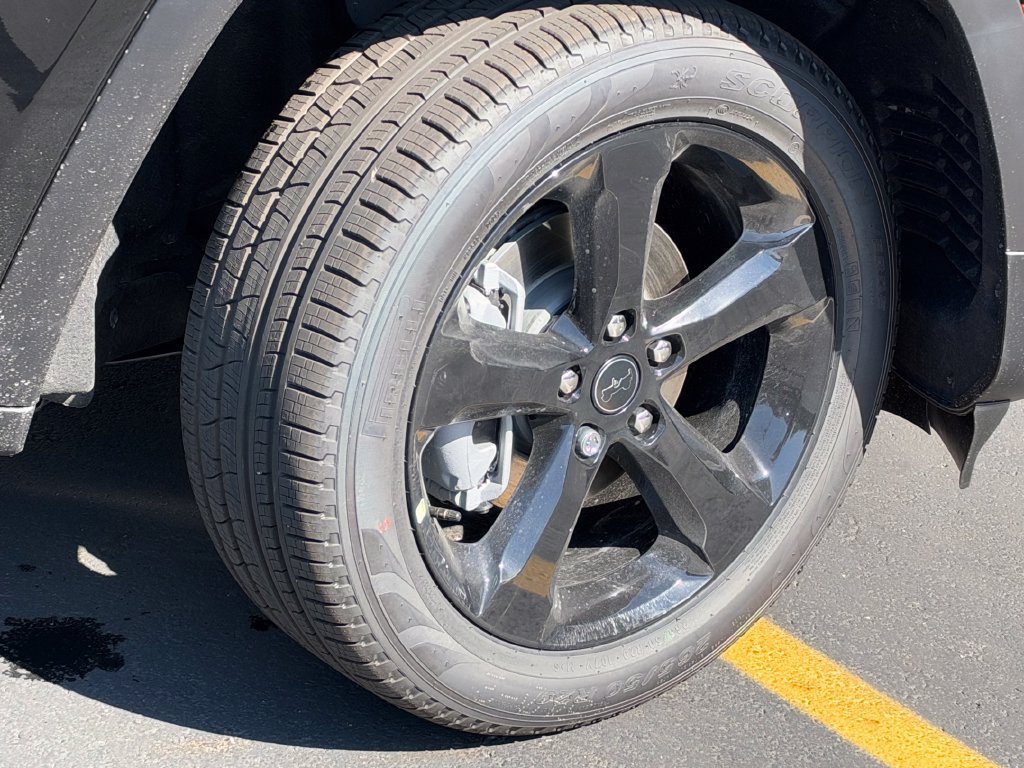 New 2027 Jeep Grand Cherokee Limited AWD/4WD image 9