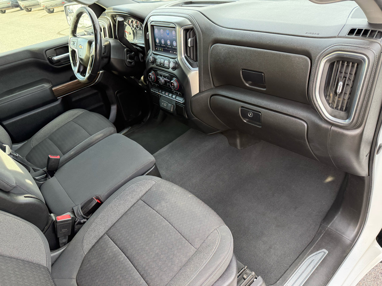 Used 2021 Chevrolet Silverado 1500 LT w/ Bed Protection Package AWD/4WD image 18