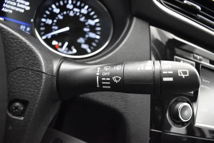 Used 2022 Nissan Rogue Sport S AWD/4WD image 26