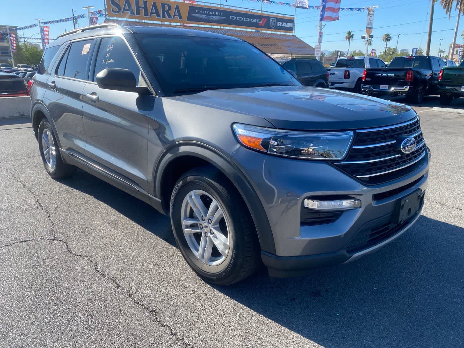 Used 2022 Ford Explorer XLT w/ Equipment Group 202A RWD image 3