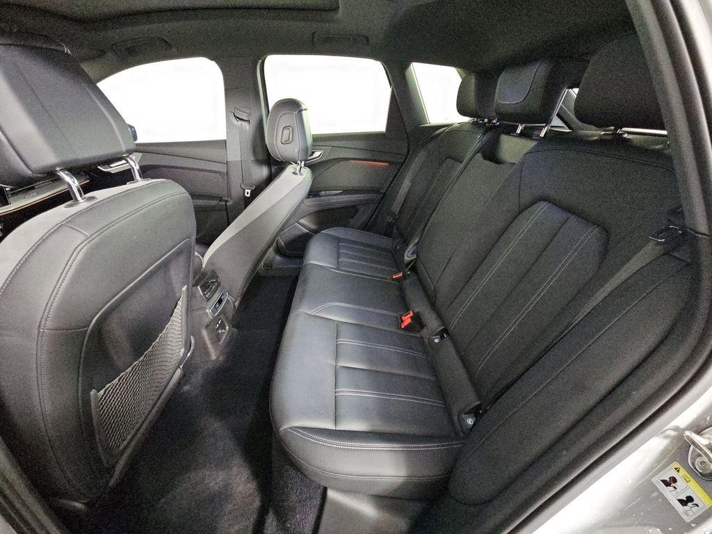 Used 2022 Audi Q4 e-tron Premium Plus image 12