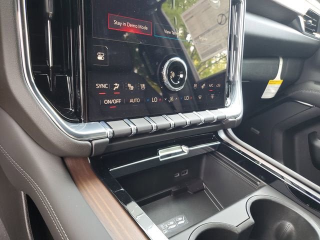 New 2026 GMC Yukon Denali w/ Denali Reserve Package AWD/4WD image 23