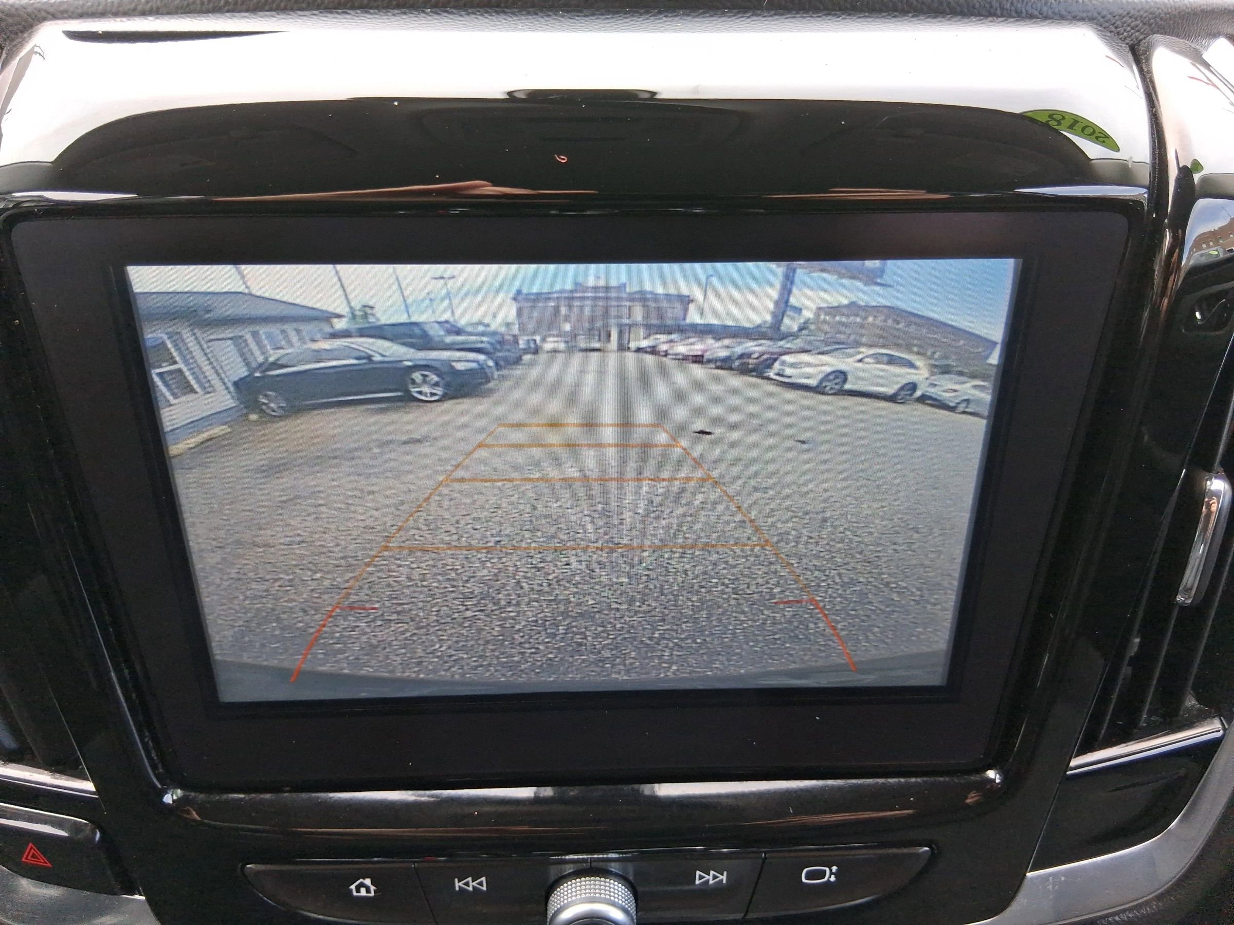 Used 2018 Chevrolet Traverse LT FWD image 20